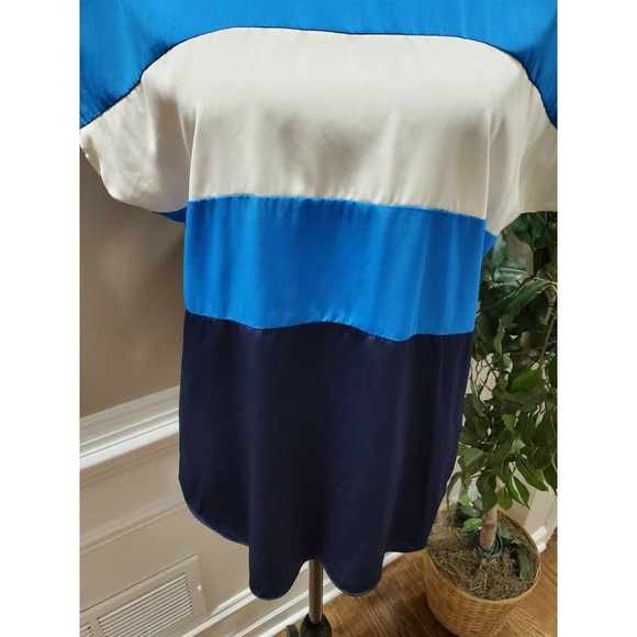 Vince Camuto Women's Multicolor Polyester Round Neck Short Sleeve Casual Shirt 4 - Picture 4 of 10